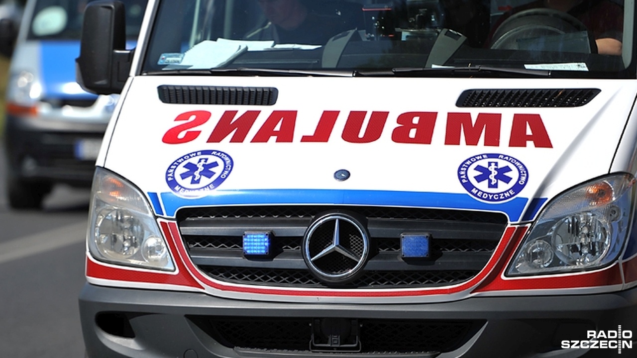 10-latek wpadł pod samochód ciężarowy na przejściu dla pieszych przy ulicy Zbigniewa Religi w Kaliszu Pomorskim.