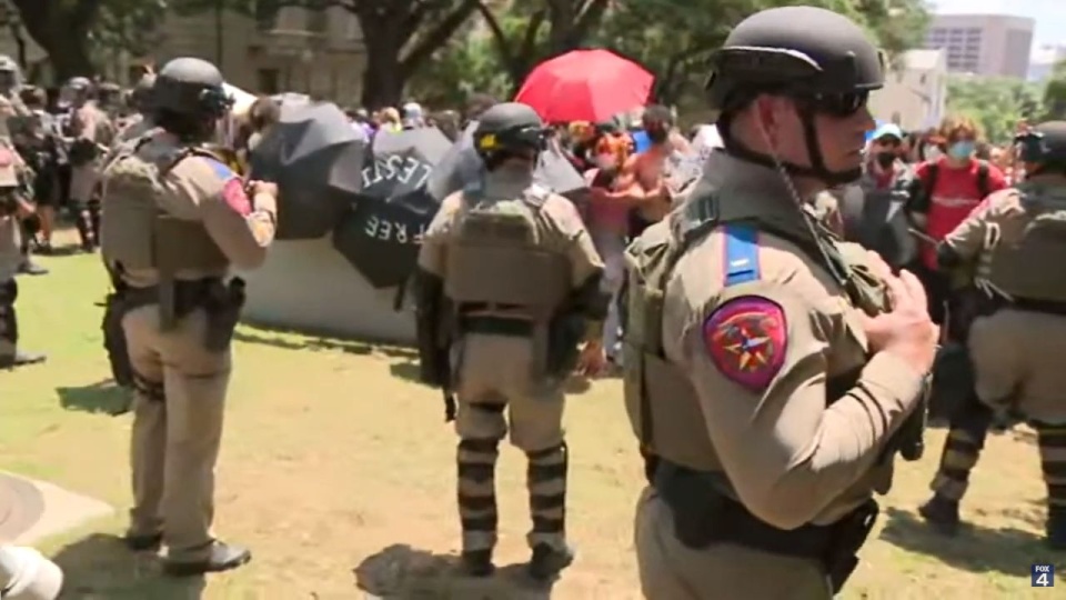 University of Texas - Austin Protest/FOX 4/https://www.youtube.com/watch?v=VXaXa0h1tHY