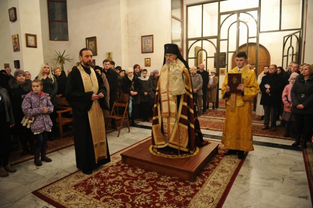 Wigilia w cerkwi prawosławnej. Fot. Łukasz Szełemej [Radio Szczecin] [6.01.2013] Wigilia Bożego Narodzenia w Kościele wschodnim