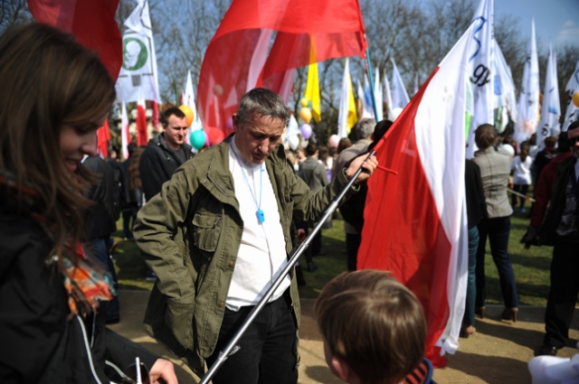 Największy w Polsce Marsz dla Życia w Szczecinie. Fot. Łukasz Szełemej [Radio Szczecin] [14.04.2013] Największy w Polsce Marsz dla Życia w Szczecinie