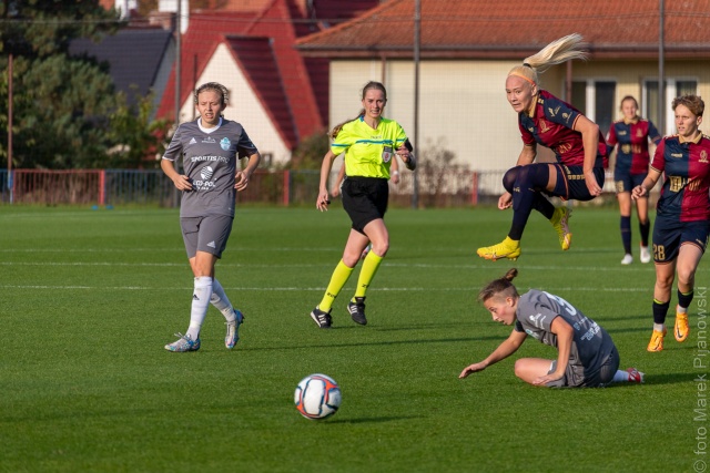 146 Plener Migawki - fot. Marek Pijanowski (8) [15.10.2022] 146. Plener Migawki - Ekstraklasa kobiet Pogoń Szczecin vs. Sportis KKS Bydgoszcz
