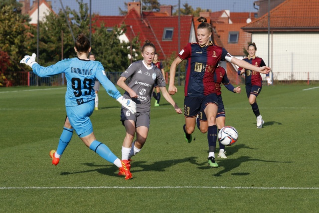 146 Plener Migawki - fot. Monika Mazurek (4) [15.10.2022] 146. Plener Migawki - Ekstraklasa kobiet Pogoń Szczecin vs. Sportis KKS Bydgoszcz