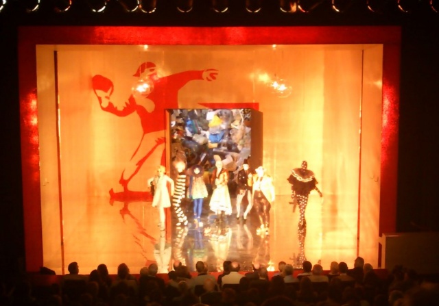 NIEWOLNICY, Deutsches Theater Berlin Fot. Małgorzata Frymus [Radio Szczecin] Studio Festiwalowe Dzień 3. (17.04.2013)