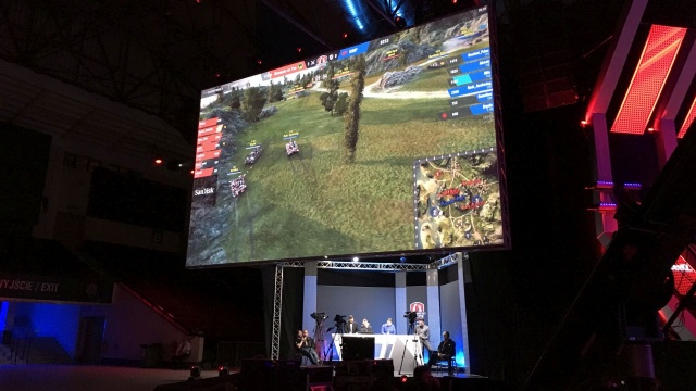 Finały Mistrzostw Świata World of Tanks w Warszawie. Fot. Michał Król [Radio Szczecin] [09.04.2016] Giermasz #187 - Czołgiści