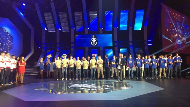 Finały Mistrzostw Świata World of Tanks w Warszawie. Fot. Michał Król [Radio Szczecin] [09.04.2016] Giermasz #187 - Czołgiści