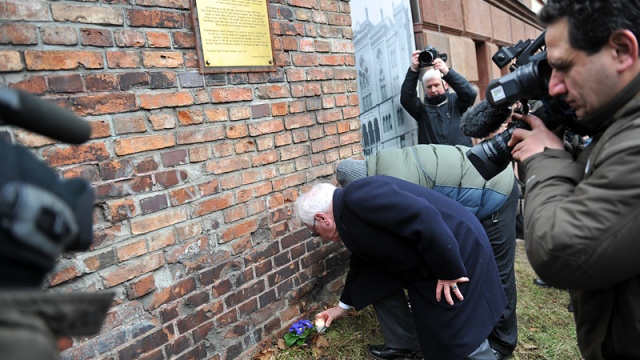 "Obecność Nieobecnych" - Dzień Pamięci Ofiar Deportacji. Fot. Łukasz Szełemej [Radio Szczecin] Nie wiem, jak wyglądała, ale widzę jej twarz...