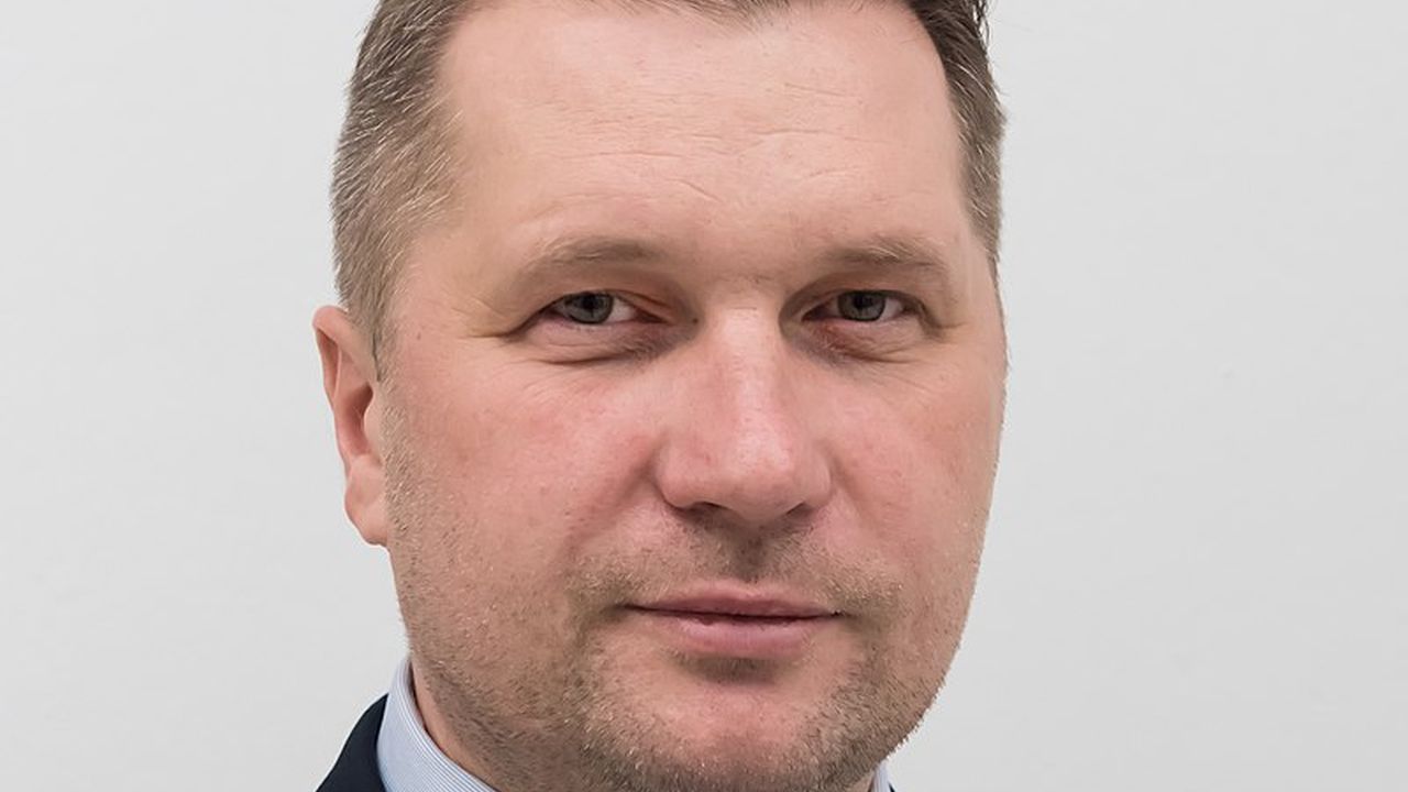 Czarnek: dokładamy 300 mln zł do nauczania zdalnego