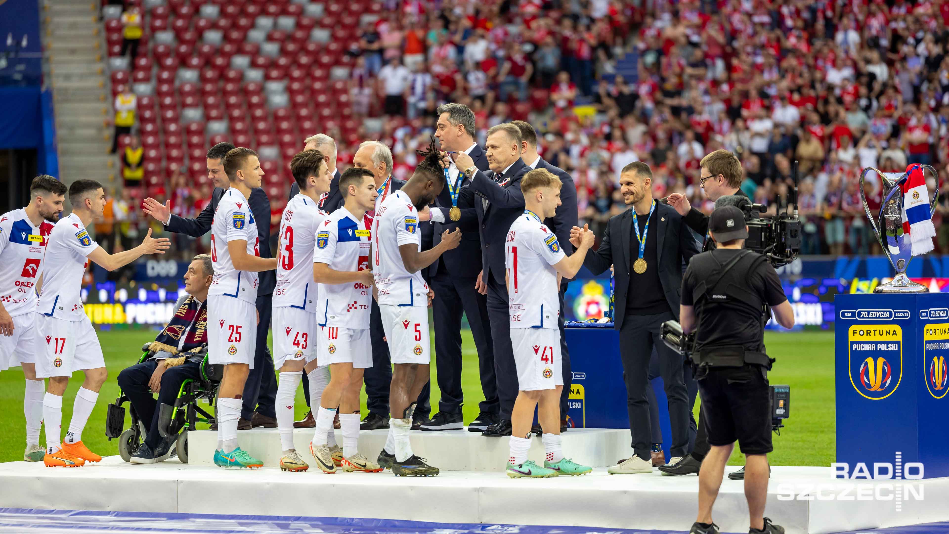Prezes Wisły Kraków odda swój medal na licytację dla Dymka