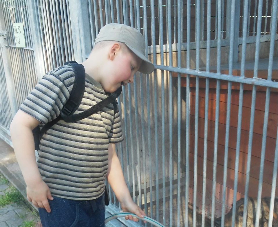 Wojtek - bohater reportażu Małgorzaty Furgi. [Zdjęcie z archiwum domowego] | "Opowiem wam o moim synu Wojtusiu" - reportaż Małgorzaty Furgi