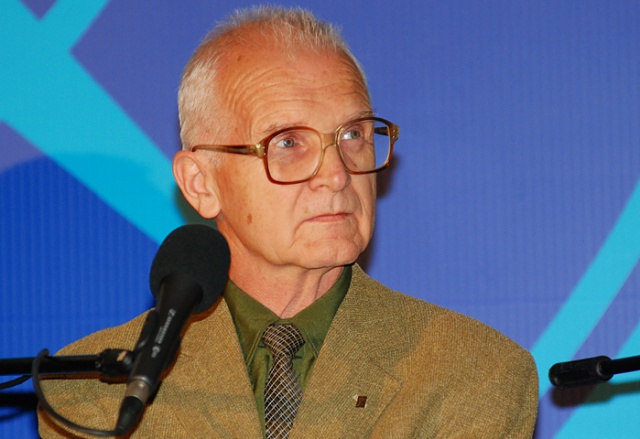 Debata IPN - Wybory czerwcowe 1989 - narodziny polskiej demokracji - fot. Lukasz Szelemej 06.JPG 2009-06-07 - Debata IPN - Wybory czerwcowe 1989 - narodziny polskiej demokracji