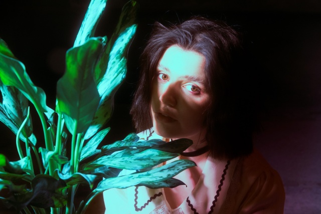 Wiktoria Zwolińska. Fot. Materiały prasowe Magic Records Wiktoria Zwolińska | „Moje przeżycia odkrywam w 'Przebłyskach'... ”. Premiera debiutanckiego albumu [ROZMOWA z ARTYSTKĄ, ZDJĘCIA]