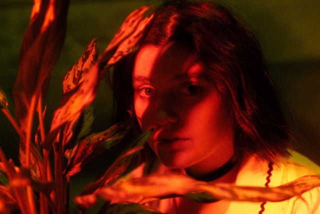 Wiktoria Zwolińska. Fot. Materiały prasowe Magic Records Wiktoria Zwolińska | „Moje przeżycia odkrywam w 'Przebłyskach'... ”. Premiera debiutanckiego albumu [ROZMOWA z ARTYSTKĄ, ZDJĘCIA]