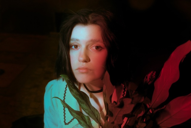 Wiktoria Zwolińska. Fot. Materiały prasowe Magic Records Wiktoria Zwolińska | „Moje przeżycia odkrywam w 'Przebłyskach'... ”. Premiera debiutanckiego albumu [ROZMOWA z ARTYSTKĄ, ZDJĘCIA]