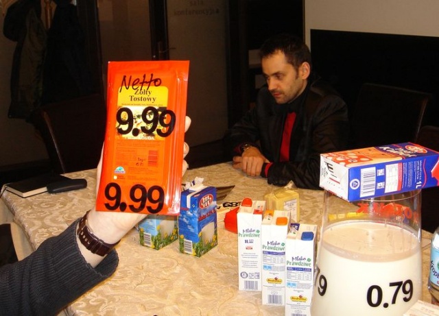 Problemy z mlekiem - fot. Zdzislaw Tararako [PRS] 03.JPG 