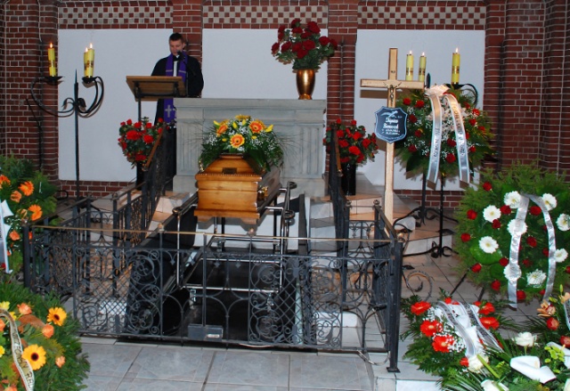 Pogrzeb Zbigniewa Bienioszka - fot. Lukasz Szelemej 02.JPG 
