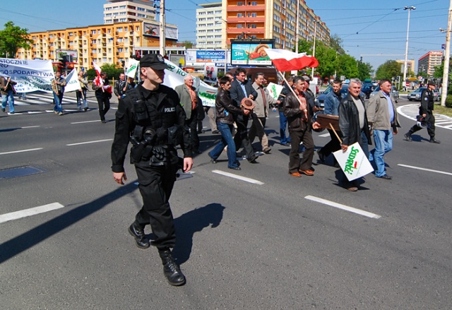 Protest rolnikow w centrum Szczecina - fot. Lukasz Szelemej 13.JPG 