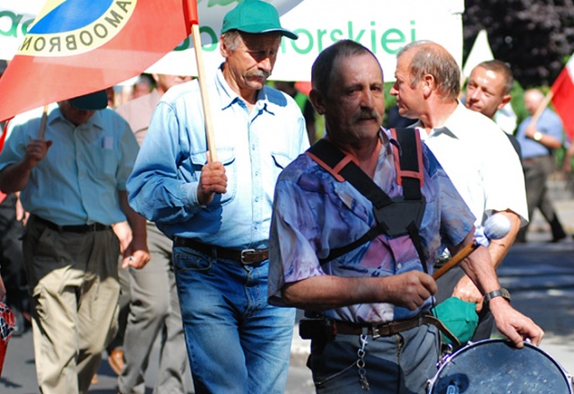 Protest Rolnikow Indywidualnych w Szczecinie - fot. Lukasz Szelemej 09.JPG 