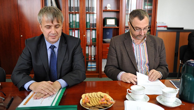 Nowy szef szczecińskiej Agencji Nieruchomości Rolnych spotkał się z rolnikami. Fot. Łukasz Szełemej [Radio Szczecin] Nowy dyrektor zapewnia, że nie złamie postanowień [ZDJĘCIA, WIDEO]