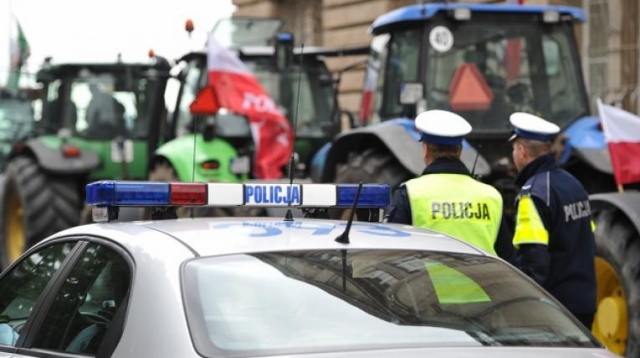 Rolnicy dają rządzącym żółtą kartkę. Ciągniki znów przyjadą na Wały Chrobrego
