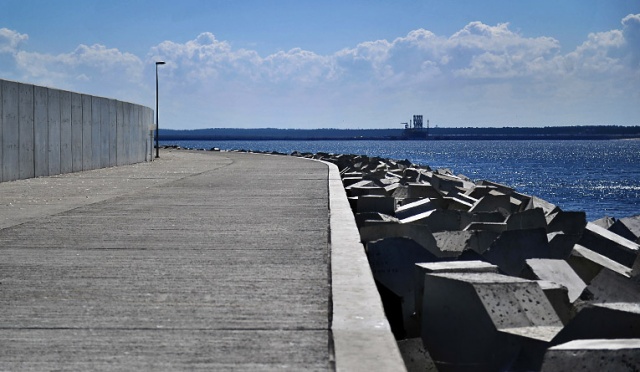 Terminal LNG. Fot. Łukasz Szełemej [Radio Szczecin] Trwają testy w terminalu LNG. Byliśmy na budowie [ZDJĘCIA, WIDEO]