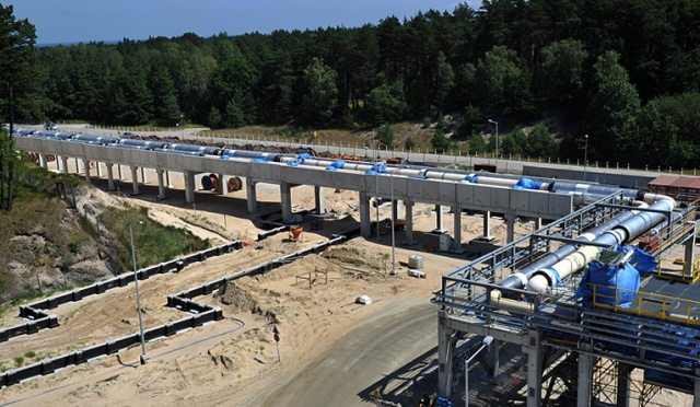 Terminal LNG. Fot. Łukasz Szełemej [Radio Szczecin] Trwają testy w terminalu LNG. Byliśmy na budowie [ZDJĘCIA, WIDEO]