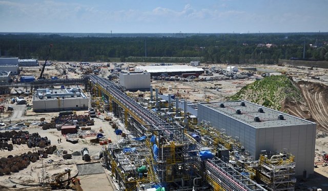 Terminal LNG. Fot. Łukasz Szełemej [Radio Szczecin] Trwają testy w terminalu LNG. Byliśmy na budowie [ZDJĘCIA, WIDEO]