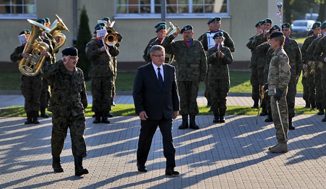 W obliczu rosyjskiej agresji, NATO musiało zmienić priorytety - mówił podczas konferencji w Koszarach Bałtyckich w Szczecinie prezydent Bronisław Komorowski. Fot. Łukasz Szełemej [Radio Szczecin] O priorytetach Sojuszu mówił w Koszarach Bałtyckich prezydent RP [ZDJĘCIA, WIDEO]
