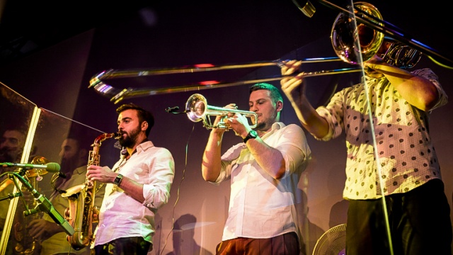 Zespół Bubliczki i Baltic Neopolis Orchestra wystąpił wspólnie w studio koncertowym Radia Szczecin im. Jana Szyrockiego. Fot. Jarosław Gaszyński [Radio Szczecin] Bałkańskie brzmienia w Radiu Szczecin [WIDEO, ZDJĘCIA]