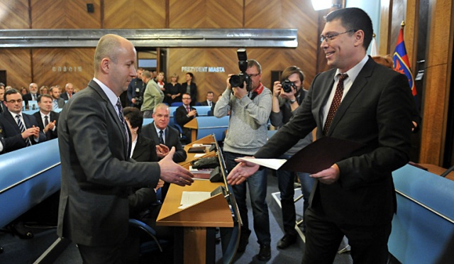 Szczecińska rada miasta. Fot. Łukasz Szełemej [Radio Szczecin] Inauguracyjna sesja rady miasta nowej kadencji została przerwana [ZDJĘCIA]