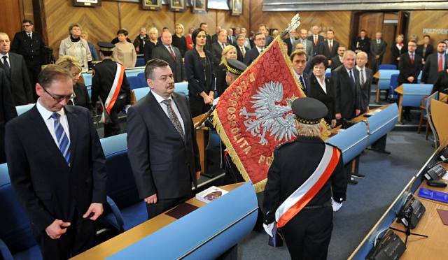 Szczecińska rada miasta. Fot. Łukasz Szełemej [Radio Szczecin] Inauguracyjna sesja rady miasta nowej kadencji została przerwana [ZDJĘCIA]