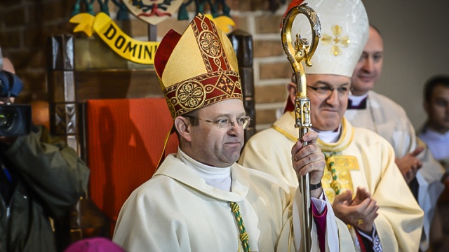 2014-12-20 - Archidiecezja Szczecińsko-Kamieńska ma nowego biskupa pomocniczego. Uroczystość święceń ks. prof. Henryka Wejmana zakończyła się w szczecińskiej katedrze. Fot. Jarosław Gaszyński [Radio Szczecin] To był rekordowy rok. 2014 w obiektywie Radia Szczecin [ZDJĘCIA, WIDEO]