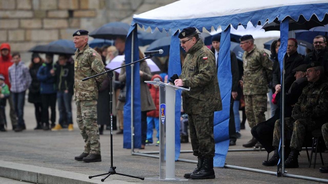 Fot. Łukasz Szełemej [Radio Szczecin] Wojskowi NATO świętowali na Wałach. "Rośnie znaczenie jednostki" [ZDJĘCIA, WIDEO]