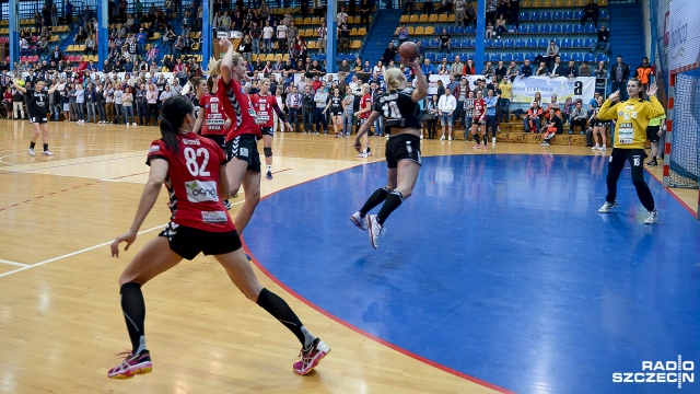 Pogoń Baltica - Start Elbląg 32:29. Fot. Jarosław Gaszyński [Radio Szczecin] Doskonały start szczypiornistek Pogoni Baltica [ZDJĘCIA]
