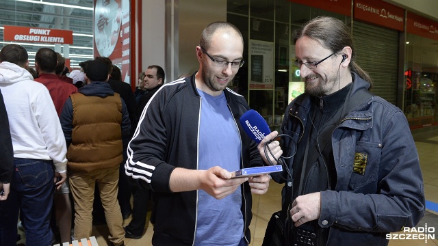 Szczecińska premiera gry Wiedźmin III: Dziki Gon. Fot. Michał Król [Radio Szczecin] Tłumy na nocnej premierze polskiej gry Wiedźmin III: Dziki Gon [ZDJĘCIA, WIDEO]