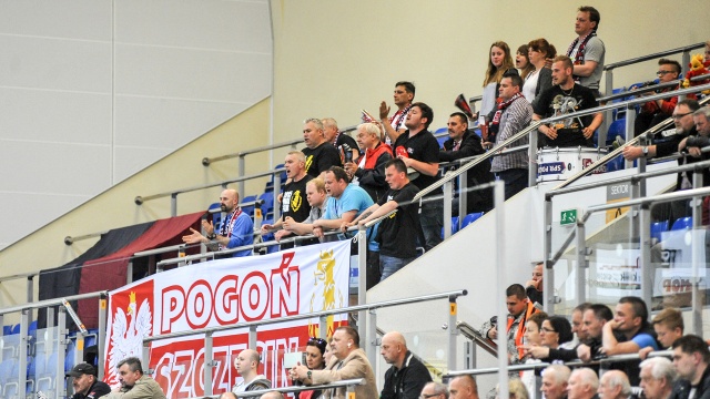 W środę szczecinianki przegrały w Elblągu ze Startem 20:24 w trzecim meczu o trzecie miejsce w Superlidze. Fot. Adrian Sajko/info.elblag.pl Baltica przegrała w Elblągu. Walka o brąz trwa [ZDJĘCIA, WIDEO]