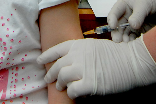 Kontrola kart szczepień dzieci ma ruszyć już w kwietniu. Główny Inspektor Sanitarny zapowiedział, że inspektorzy mają zamiar sprawdzić ręcznie ponad siedem milionów rekordów.