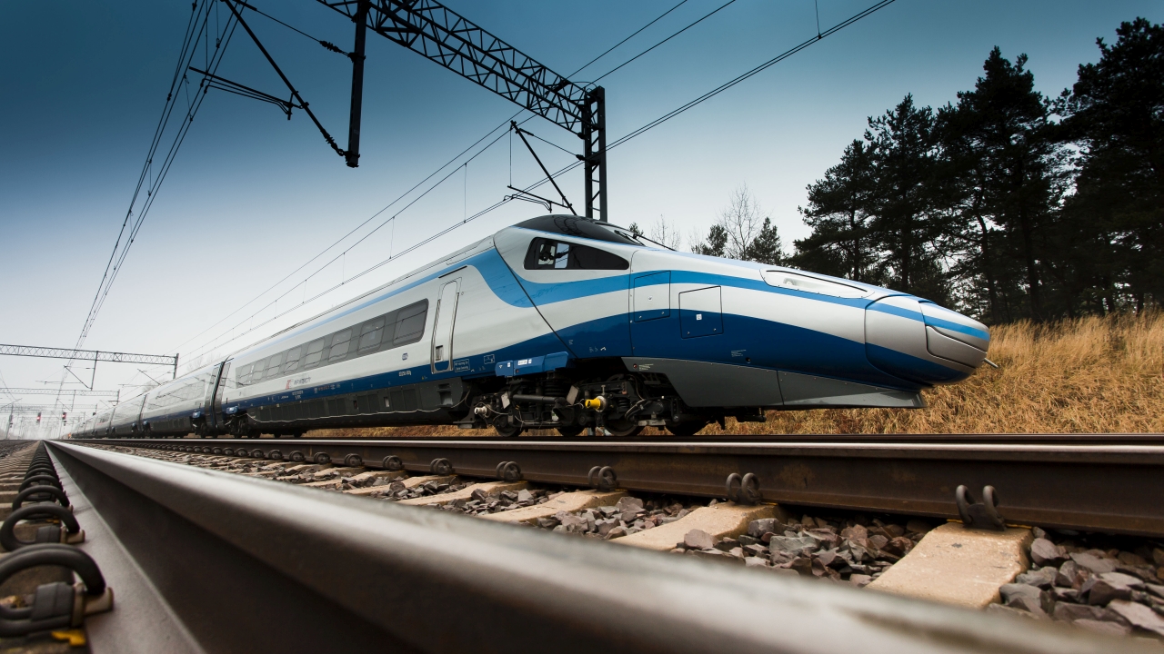 W wakacje pojedziemy Pendolino z Warszawy do Świnoujścia. Taką informację przekazał w swoich mediach społecznościowych wiceminister infrastruktury Arkadiusz Marchewka.