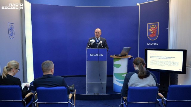 Polityczni rywale sprzed roku oceniają Krzystka