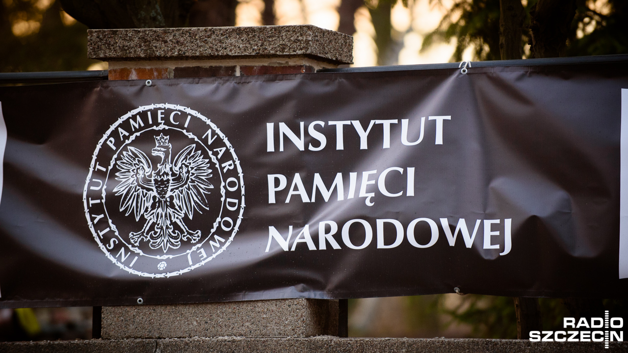 Lubelski oddział Instytutu Pamięci Narodowej zawiadamia policję w sprawie wystawy zniszczonej na placu Litewskim.