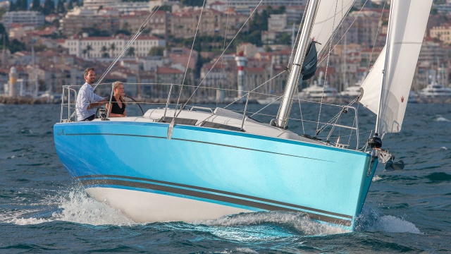 Żaglówka goleniowskiej firmy została "Europejskim jachtem roku 2016". Fot. hanseyachts.com Jacht wybudowany w Goleniowie z prestiżowym wyróżnieniem [ZDJĘCIA]