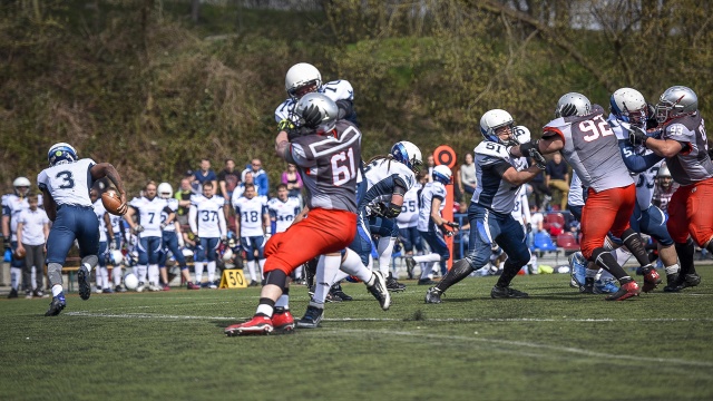 Husaria Szczecin (różowe spodenki) - Sharks Warszawa 24:6. Fot. Jarosław Gaszyński [Radio Szczecin] Husaria wygrywa w TopLidze [ZDJĘCIA]