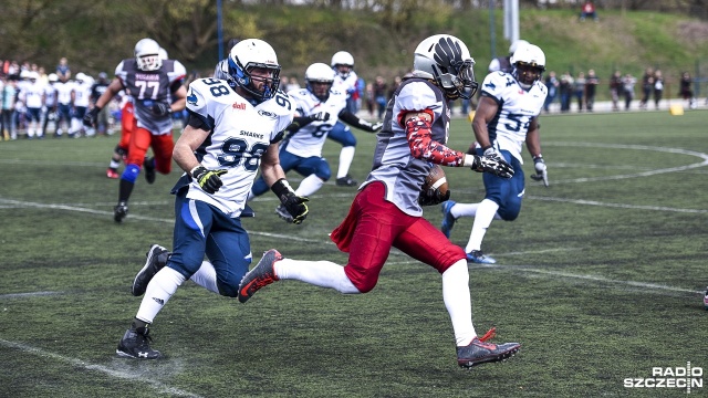 Husaria Szczecin (różowe spodenki) - Sharks Warszawa 24:6. Fot. Jarosław Gaszyński [Radio Szczecin] Husaria wygrywa w TopLidze [ZDJĘCIA]
