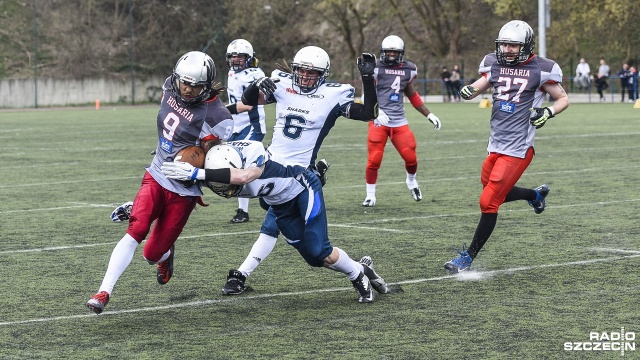Husaria Szczecin (różowe spodenki) - Sharks Warszawa 24:6. Fot. Jarosław Gaszyński [Radio Szczecin] Husaria wygrywa w TopLidze [ZDJĘCIA]