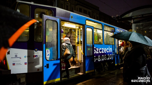Regatowy tramwaj wyjechał na ulice Szczecina. Fot. Konrad Nowak [Radio Szczecin] Regatowy tramwaj wyjechał na ulice Szczecina [WIDEO, ZDJĘCIA]