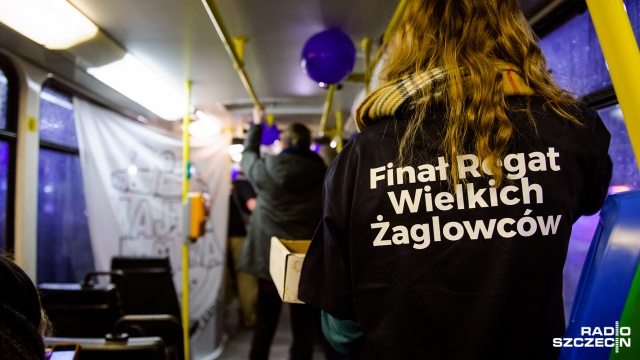 Regatowy tramwaj wyjechał na ulice Szczecina. Fot. Konrad Nowak [Radio Szczecin] Regatowy tramwaj wyjechał na ulice Szczecina [WIDEO, ZDJĘCIA]