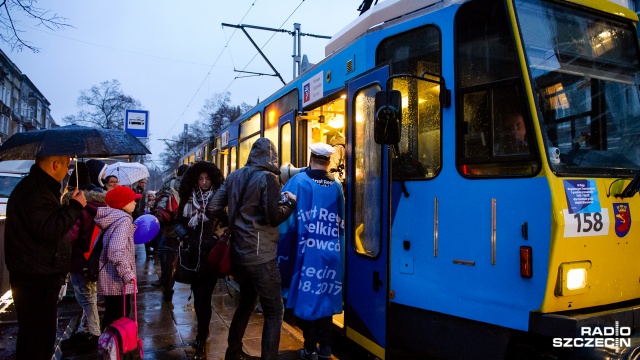 Regatowy tramwaj wyjechał na ulice Szczecina. Fot. Konrad Nowak [Radio Szczecin] Regatowy tramwaj wyjechał na ulice Szczecina [WIDEO, ZDJĘCIA]