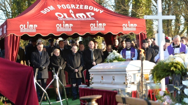 Pogrzeb Łukasza Urbana - kierowcy, który zginął w zamachu terrorystycznym w Berlinie. Fot. Łukasz Szełemej [Radio Szczecin] Tłumy pożegnały kierowcę zabitego w zamachu terrorystycznym w Berlinie [WIDEO, ZDJĘCIA]