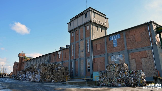Papiernia Skolwin ruszyła z produkcją. Pracę ma już sto osób [WIDEO, ZDJĘCIA]