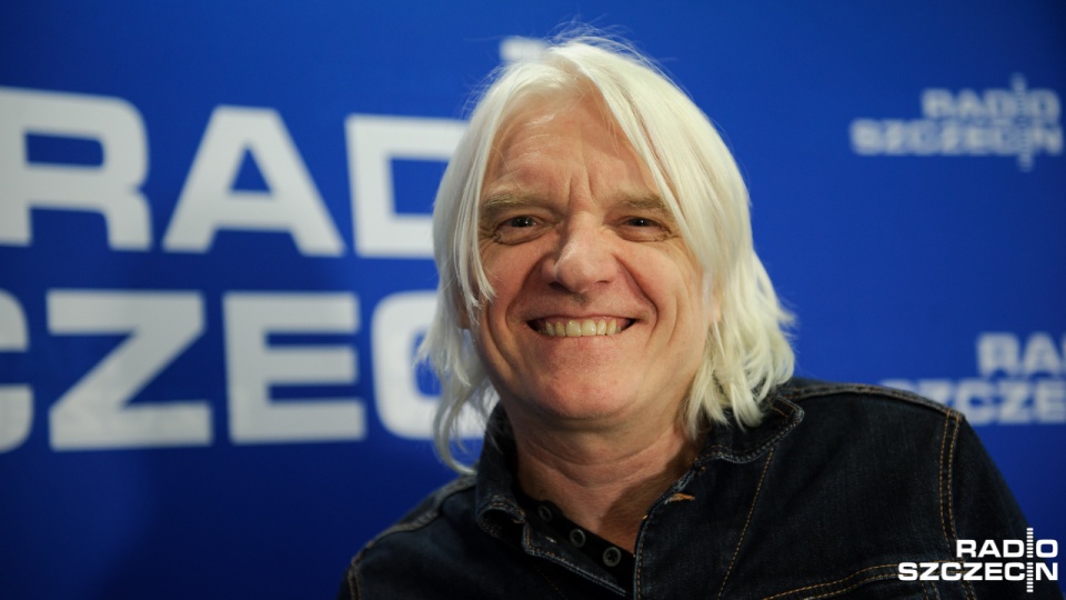 Muzyk gościł we wtorek w studiu Radia Szczecin. Zagrał "na żywo" na naszej antenie. Fot. Konrad Nowak [Radio Szczecin]