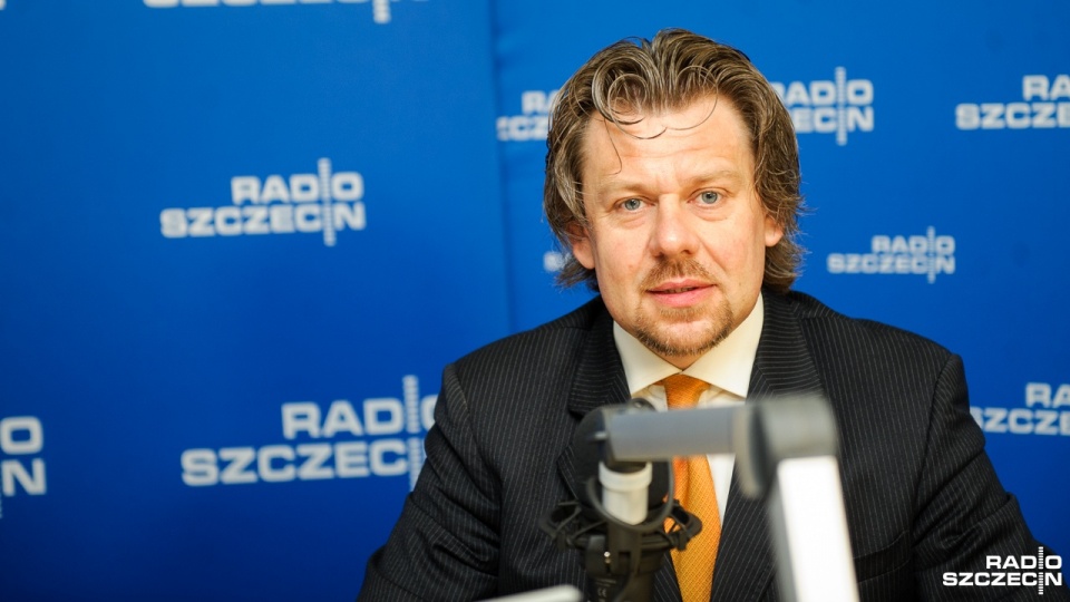 Piotr Misiło w studiu Radia Szczecin. Fot. Konrad Nowak [Radio Szczecin]